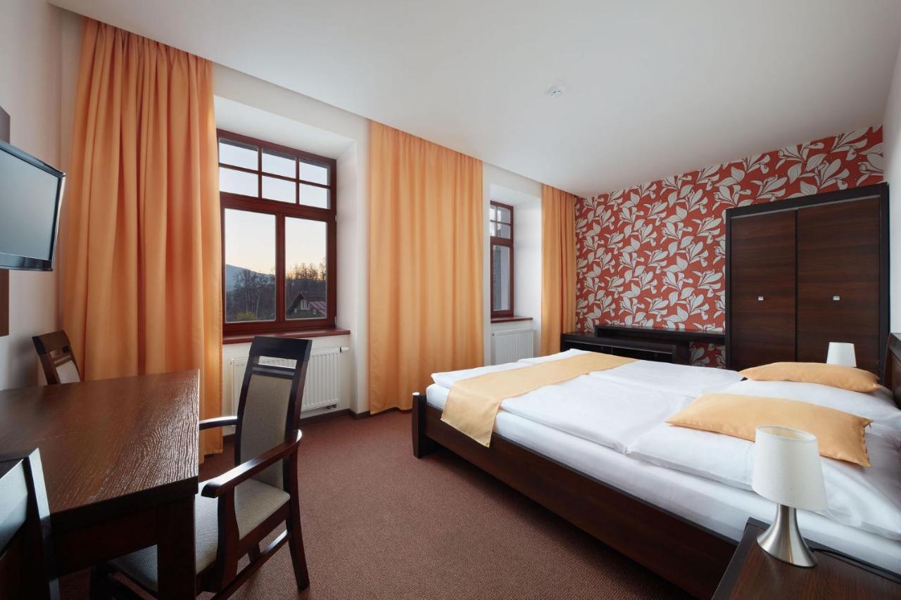 Hotel Slunny Dvur Jeseník Buitenkant foto