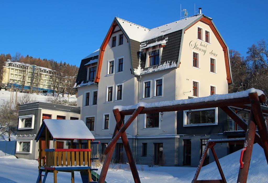 Hotel Slunny Dvur Jeseník Buitenkant foto
